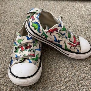 Dino converse
